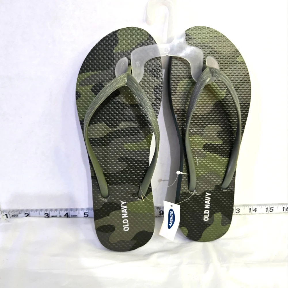 OLD NAVY BOYS FLIP FLOPS‎ GREEN CAMOUFLAGE SIZE 7
